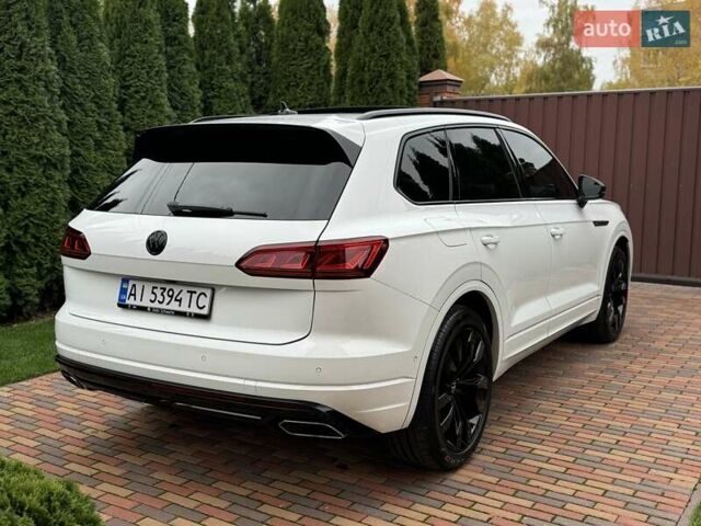 Білий Фольксваген Туарег, об'ємом двигуна 2.97 л та пробігом 141 тис. км за 51999 $, фото 6 на Automoto.ua