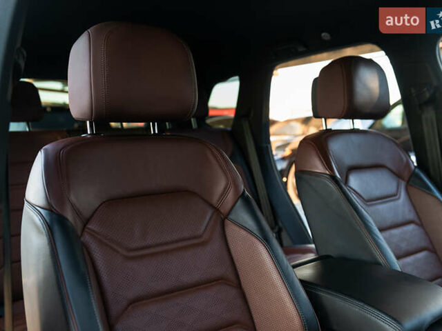 Белый Фольксваген Туарег, объемом двигателя 2.97 л и пробегом 263 тыс. км за 45500 $, фото 34 на Automoto.ua