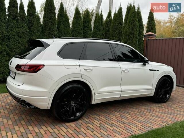 Білий Фольксваген Туарег, об'ємом двигуна 2.97 л та пробігом 141 тис. км за 51999 $, фото 7 на Automoto.ua