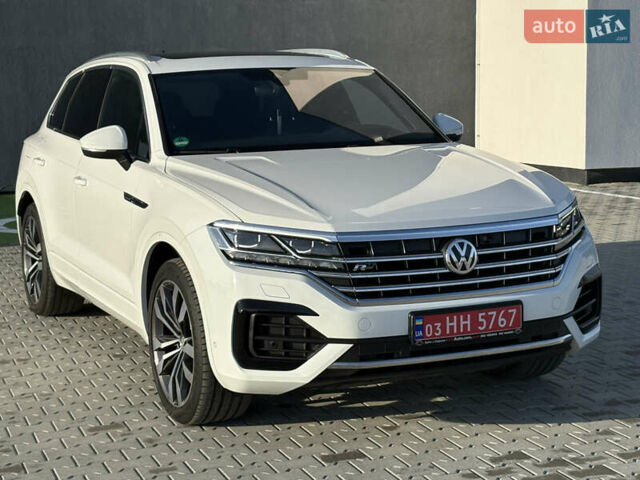 Белый Фольксваген Туарег, объемом двигателя 3 л и пробегом 156 тыс. км за 45999 $, фото 6 на Automoto.ua