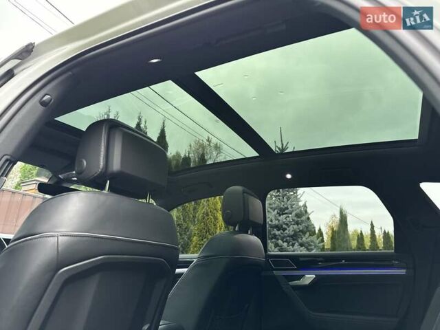 Білий Фольксваген Туарег, об'ємом двигуна 2.97 л та пробігом 141 тис. км за 51999 $, фото 68 на Automoto.ua