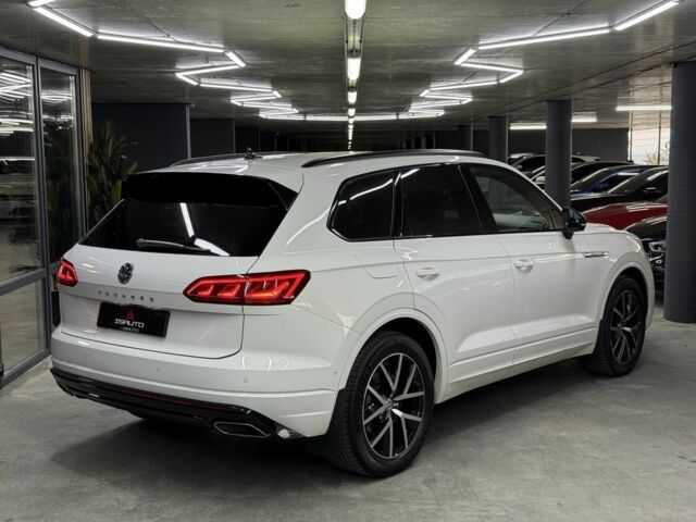 Білий Фольксваген Туарег, об'ємом двигуна 3 л та пробігом 146 тис. км за 50900 $, фото 8 на Automoto.ua