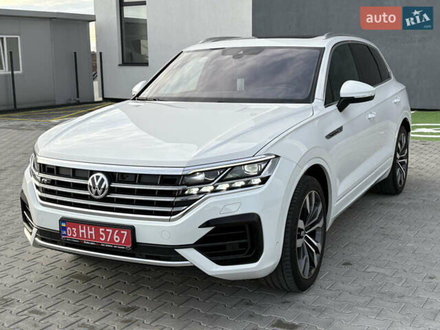 Белый Фольксваген Туарег, объемом двигателя 3 л и пробегом 156 тыс. км за 45999 $, фото 132 на Automoto.ua
