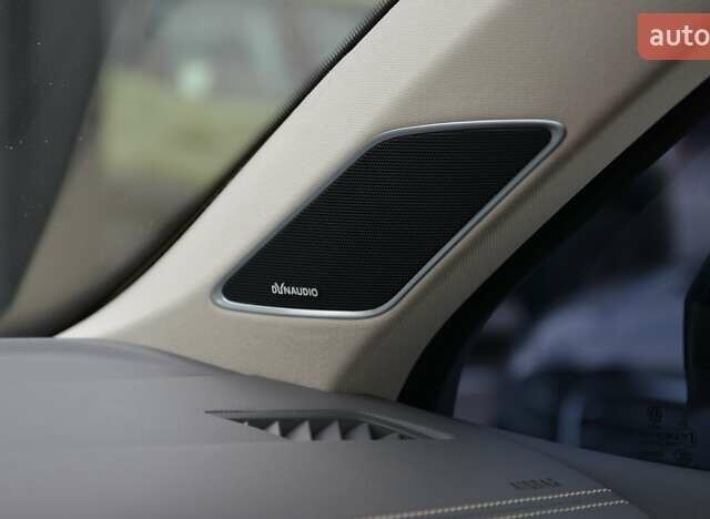 Білий Фольксваген Туарег, об'ємом двигуна 2.97 л та пробігом 268 тис. км за 38000 $, фото 41 на Automoto.ua