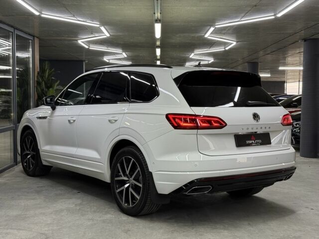 Білий Фольксваген Туарег, об'ємом двигуна 3 л та пробігом 146 тис. км за 50900 $, фото 14 на Automoto.ua