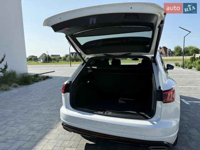 Белый Фольксваген Туарег, объемом двигателя 2.97 л и пробегом 177 тыс. км за 52900 $, фото 27 на Automoto.ua