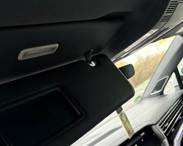 Белый Фольксваген Туарег, объемом двигателя 3 л и пробегом 156 тыс. км за 45999 $, фото 122 на Automoto.ua