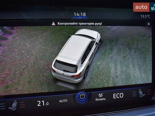 Білий Фольксваген Туарег, об'ємом двигуна 2.97 л та пробігом 147 тис. км за 54000 $, фото 1 на Automoto.ua
