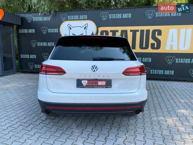 Белый Фольксваген Туарег, объемом двигателя 2.99 л и пробегом 60 тыс. км за 43500 $, фото 7 на Automoto.ua