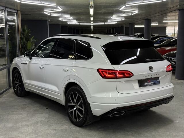 Білий Фольксваген Туарег, об'ємом двигуна 3 л та пробігом 146 тис. км за 50900 $, фото 12 на Automoto.ua