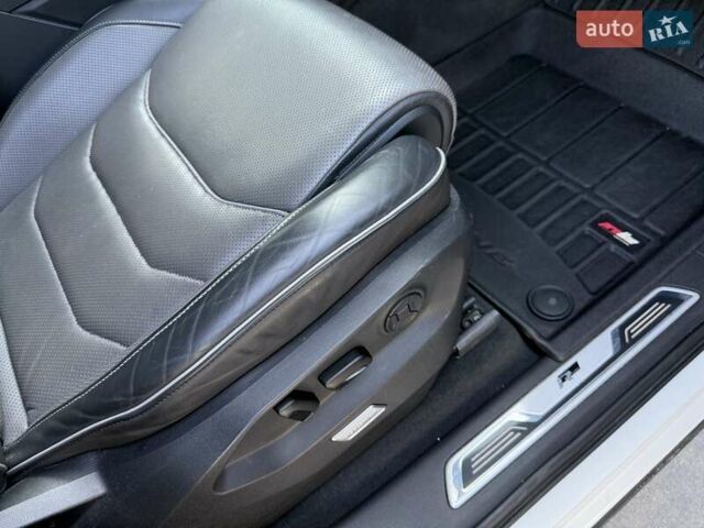 Белый Фольксваген Туарег, объемом двигателя 2.97 л и пробегом 177 тыс. км за 52900 $, фото 33 на Automoto.ua