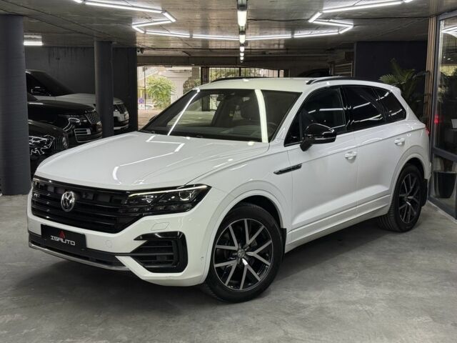 Білий Фольксваген Туарег, об'ємом двигуна 3 л та пробігом 146 тис. км за 50900 $, фото 4 на Automoto.ua