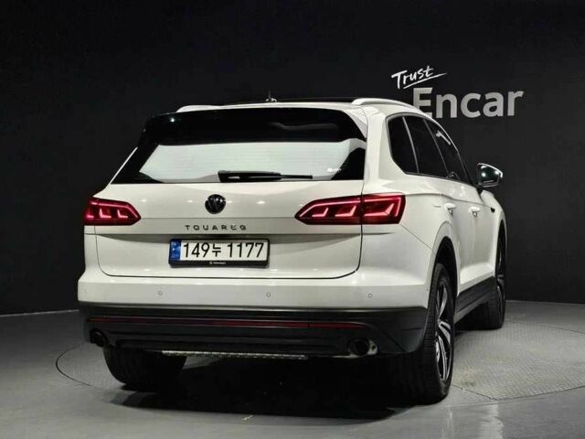 Фольксваген Туарег 2020 у Києві на Automoto.ua Білий Фольксваген Туарег, об'ємом двигуна 3 л та пробігом 25 тис. км за 34000 $, фото 3 на Automoto.ua