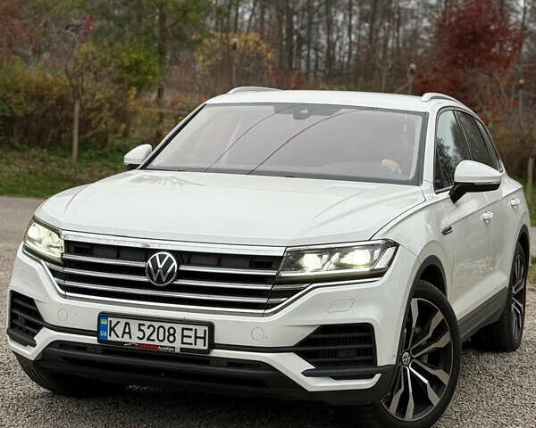 Білий Фольксваген Туарег, об'ємом двигуна 3 л та пробігом 122 тис. км за 42000 $, фото 8 на Automoto.ua