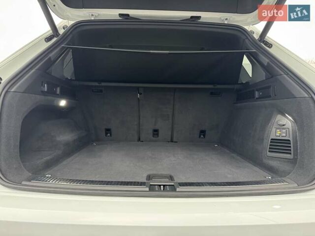 Білий Фольксваген Туарег, об'ємом двигуна 2.97 л та пробігом 148 тис. км за 53500 $, фото 36 на Automoto.ua