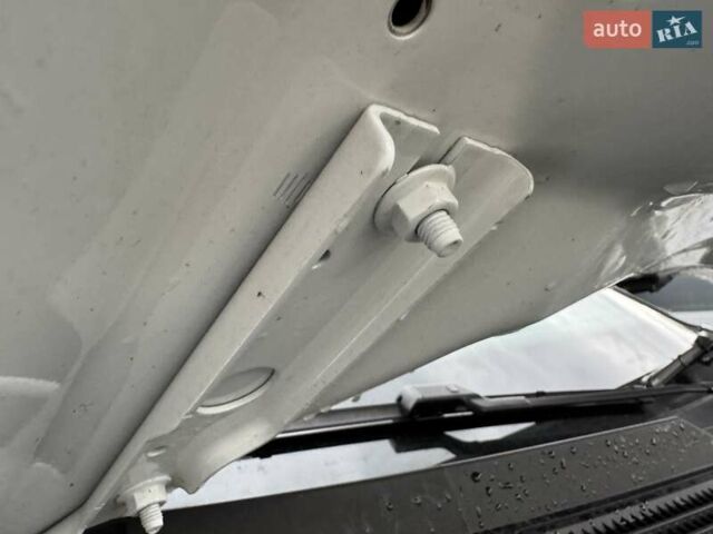 Білий Фольксваген Туарег, об'ємом двигуна 2.97 л та пробігом 148 тис. км за 53500 $, фото 41 на Automoto.ua