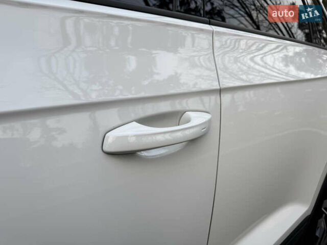 Белый Фольксваген Туарег, объемом двигателя 3 л и пробегом 109 тыс. км за 39700 $, фото 12 на Automoto.ua