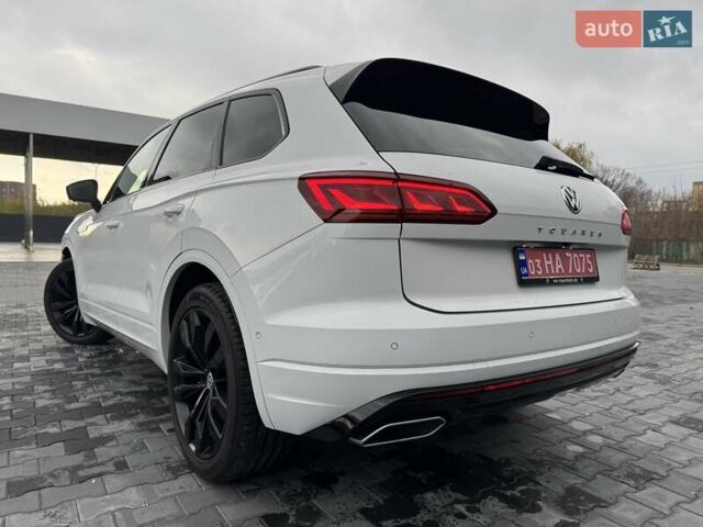 Білий Фольксваген Туарег, об'ємом двигуна 2.97 л та пробігом 148 тис. км за 53500 $, фото 9 на Automoto.ua