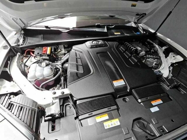 Фольксваген Туарег 2020 у Києві на Automoto.ua Білий Фольксваген Туарег, об'ємом двигуна 3 л та пробігом 25 тис. км за 34000 $, фото 4 на Automoto.ua
