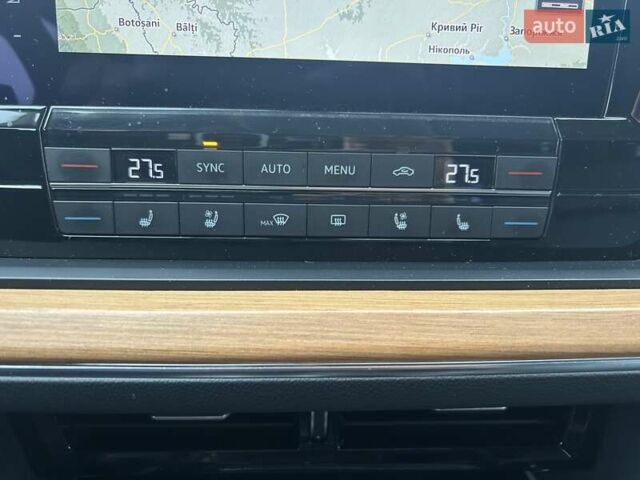 Білий Фольксваген Туарег, об'ємом двигуна 3 л та пробігом 95 тис. км за 53500 $, фото 101 на Automoto.ua