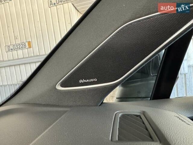 Белый Фольксваген Туарег, объемом двигателя 2.97 л и пробегом 103 тыс. км за 59500 $, фото 69 на Automoto.ua