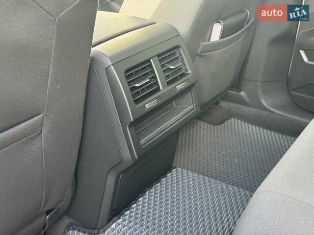 Фольксваген Туарег 2020 у Чернівцях на Automoto.ua Білий Фольксваген Туарег, об'ємом двигуна 3 л та пробігом 190 тис. км за 37800 $, фото 19 на Automoto.ua