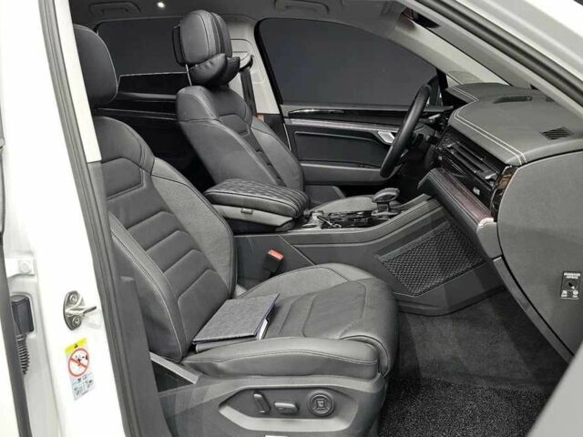 Фольксваген Туарег 2020 у Києві на Automoto.ua Білий Фольксваген Туарег, об'ємом двигуна 3 л та пробігом 25 тис. км за 34000 $, фото 10 на Automoto.ua