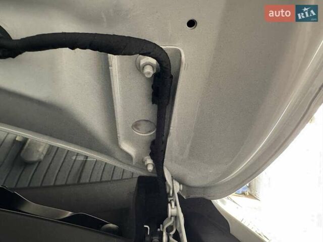 Белый Фольксваген Туарег, объемом двигателя 2.97 л и пробегом 103 тыс. км за 59500 $, фото 66 на Automoto.ua