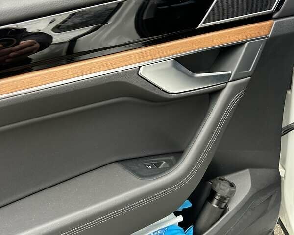 Білий Фольксваген Туарег, об'ємом двигуна 3 л та пробігом 95 тис. км за 53500 $, фото 82 на Automoto.ua