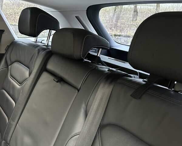 Білий Фольксваген Туарег, об'ємом двигуна 3 л та пробігом 95 тис. км за 53500 $, фото 83 на Automoto.ua