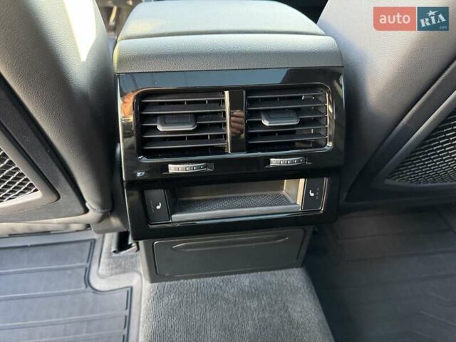 Белый Фольксваген Туарег, объемом двигателя 2.97 л и пробегом 103 тыс. км за 59500 $, фото 36 на Automoto.ua