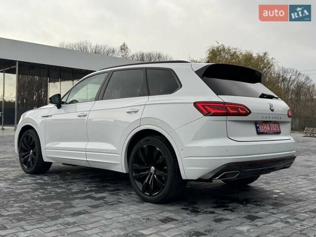 Білий Фольксваген Туарег, об'ємом двигуна 2.97 л та пробігом 148 тис. км за 53500 $, фото 6 на Automoto.ua