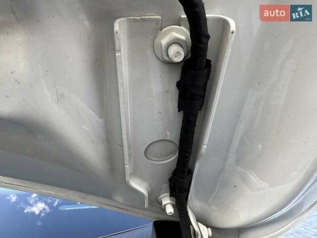 Белый Фольксваген Туарег, объемом двигателя 2.97 л и пробегом 148 тыс. км за 54500 $, фото 49 на Automoto.ua