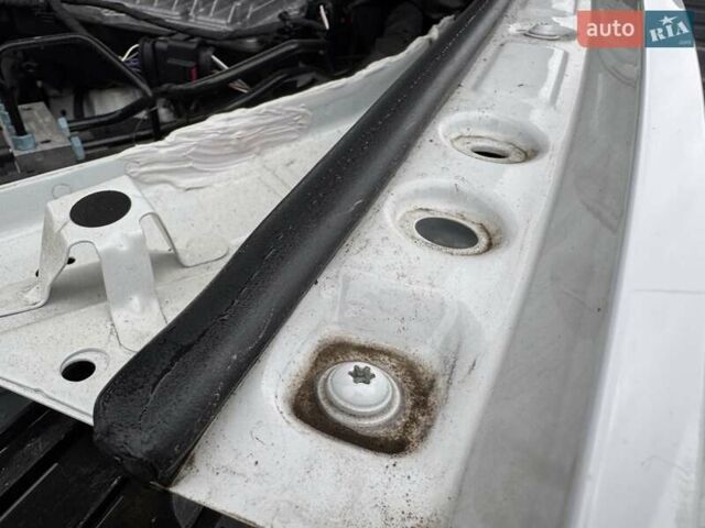 Білий Фольксваген Туарег, об'ємом двигуна 2.97 л та пробігом 148 тис. км за 53500 $, фото 43 на Automoto.ua