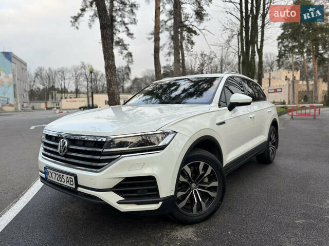 Белый Фольксваген Туарег, объемом двигателя 3 л и пробегом 109 тыс. км за 39700 $, фото 39 на Automoto.ua