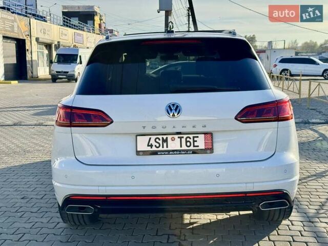 Белый Фольксваген Туарег, объемом двигателя 2.97 л и пробегом 103 тыс. км за 59500 $, фото 8 на Automoto.ua