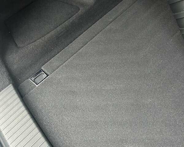 Білий Фольксваген Туарег, об'ємом двигуна 3 л та пробігом 95 тис. км за 53500 $, фото 74 на Automoto.ua