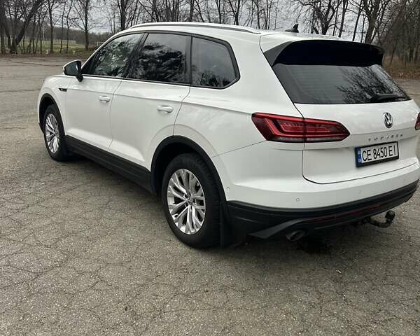 Білий Фольксваген Туарег, об'ємом двигуна 3 л та пробігом 95 тис. км за 53500 $, фото 50 на Automoto.ua