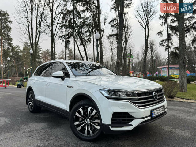Белый Фольксваген Туарег, объемом двигателя 3 л и пробегом 109 тыс. км за 39700 $, фото 33 на Automoto.ua