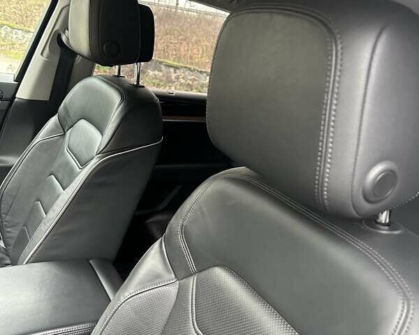 Білий Фольксваген Туарег, об'ємом двигуна 3 л та пробігом 95 тис. км за 53500 $, фото 90 на Automoto.ua