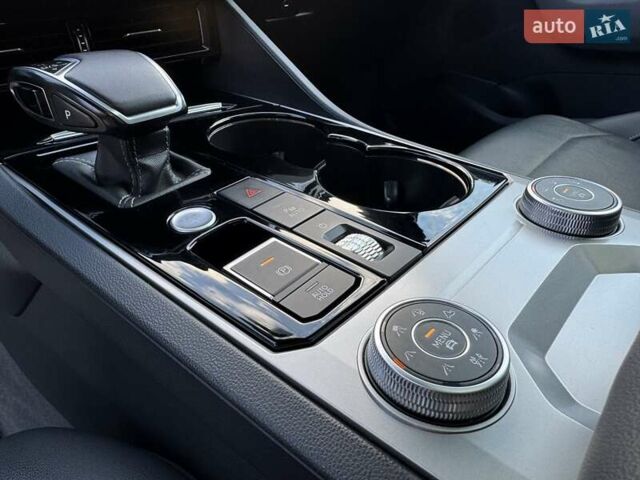 Белый Фольксваген Туарег, объемом двигателя 2.97 л и пробегом 148 тыс. км за 54500 $, фото 37 на Automoto.ua