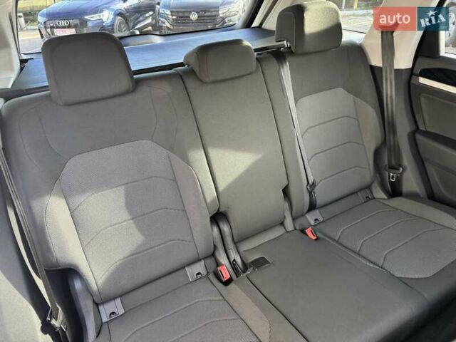 Фольксваген Туарег 2020 у Чернівцях на Automoto.ua Білий Фольксваген Туарег, об'ємом двигуна 3 л та пробігом 190 тис. км за 37800 $, фото 15 на Automoto.ua