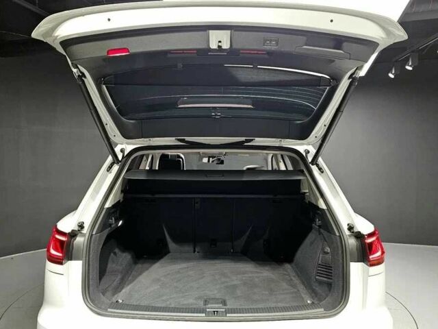 Фольксваген Туарег 2020 у Києві на Automoto.ua Білий Фольксваген Туарег, об'ємом двигуна 3 л та пробігом 25 тис. км за 34000 $, фото 13 на Automoto.ua