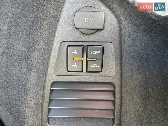 Белый Фольксваген Туарег, объемом двигателя 2.97 л и пробегом 103 тыс. км за 59500 $, фото 40 на Automoto.ua