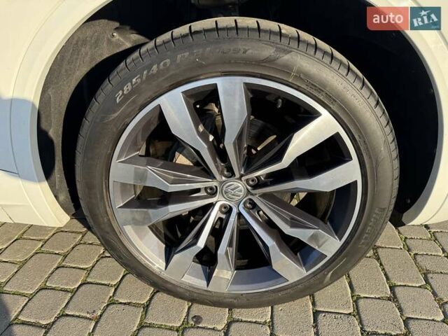 Белый Фольксваген Туарег, объемом двигателя 2.97 л и пробегом 103 тыс. км за 59500 $, фото 51 на Automoto.ua