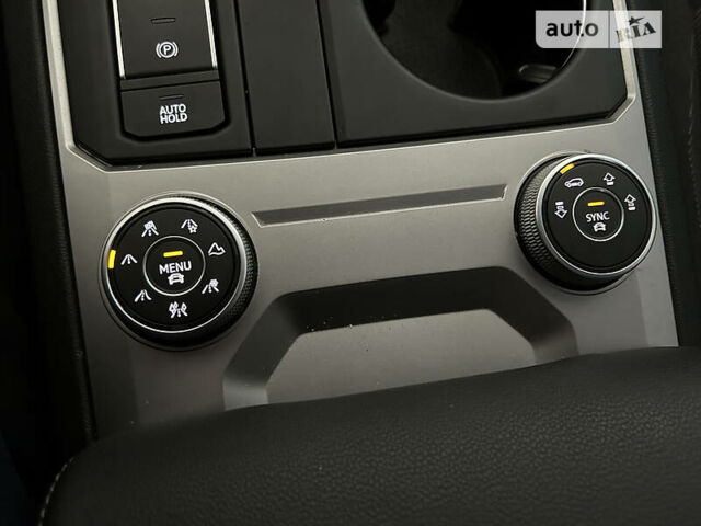 Білий Фольксваген Туарег, об'ємом двигуна 3 л та пробігом 95 тис. км за 53500 $, фото 18 на Automoto.ua