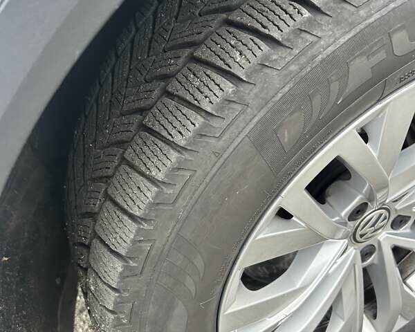 Білий Фольксваген Туарег, об'ємом двигуна 3 л та пробігом 95 тис. км за 53500 $, фото 45 на Automoto.ua