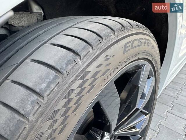 Белый Фольксваген Туарег, объемом двигателя 2.97 л и пробегом 148 тыс. км за 54500 $, фото 56 на Automoto.ua