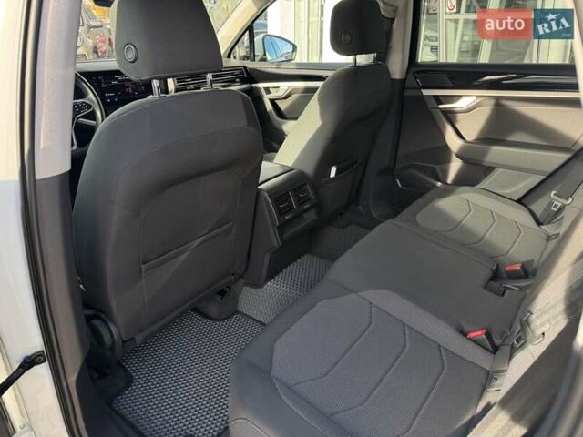 Фольксваген Туарег 2020 у Чернівцях на Automoto.ua Білий Фольксваген Туарег, об'ємом двигуна 3 л та пробігом 190 тис. км за 37800 $, фото 17 на Automoto.ua