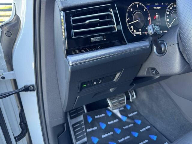 Фольксваген Туарег 2020 у Рівному на Automoto.ua Білий Фольксваген Туарег, об'ємом двигуна 3 л та пробігом 110 тис. км за 57400 $, фото 14 на Automoto.ua